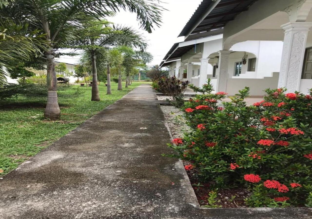 Alpha Motel Pantai Cenang  Extérieur photo